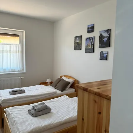 Szolovirag Vendeghaz Apartment *